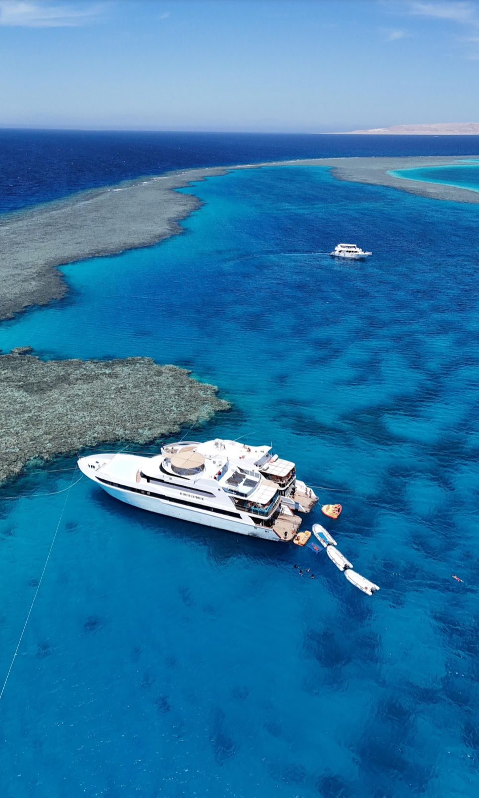 Water sports & floating games